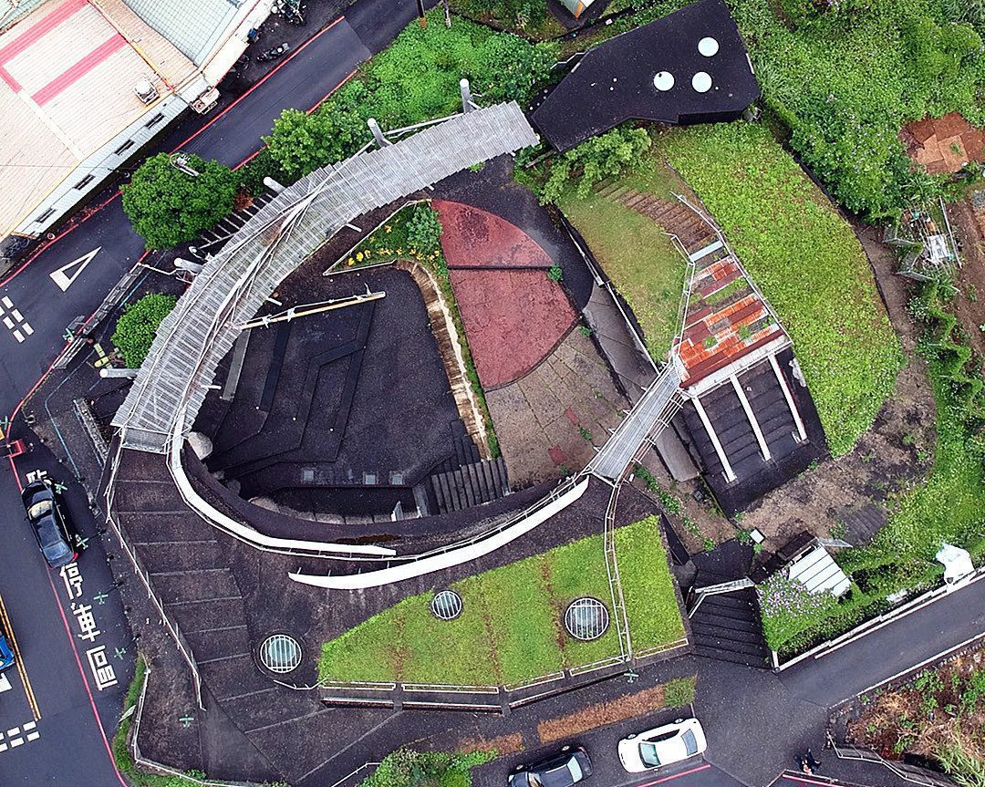空拍員山機堡的全景。（圖／楊基山攝