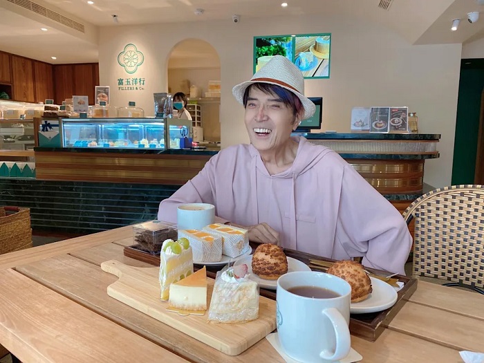 林沖用一生寫下了台灣演藝史的璀璨篇章,從舞者、演員、歌者到慈善推手,他不僅是時代的見證者,更是藝術與人性的傳遞者。(翻攝自林沖臉書)