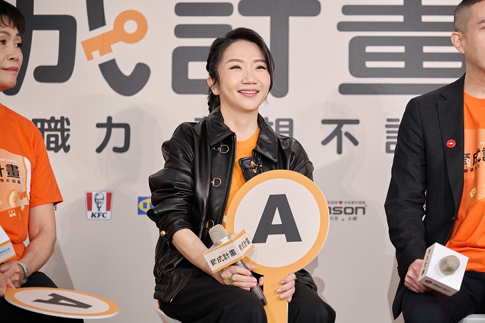 陶晶瑩分享自己從主持到演藝工作多年累積的職場經驗,呼應「育成計畫 Break the Limits」主推的B.R.E.A.K五大求職力,鼓勵年輕人勇敢打破極限,找出自我價值。
