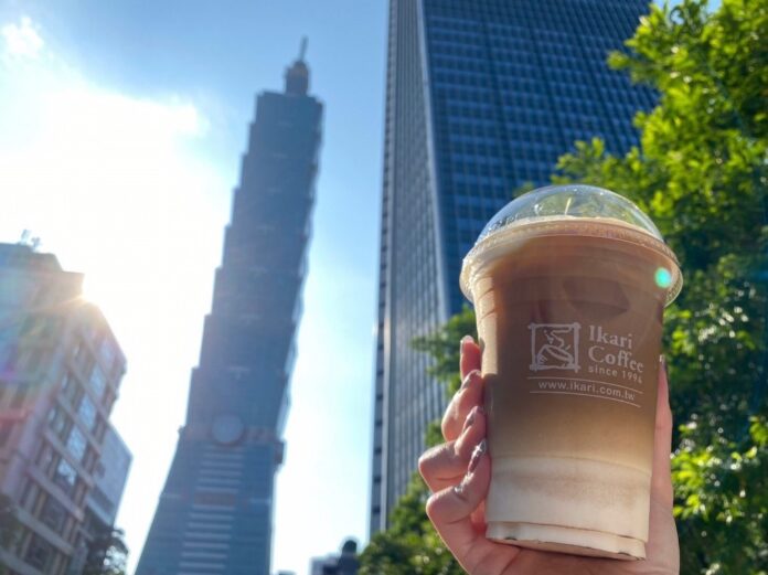 怡客咖啡攜手101觀景台推出開幕首週(10/8-10/14)美式咖啡買一送一活動。