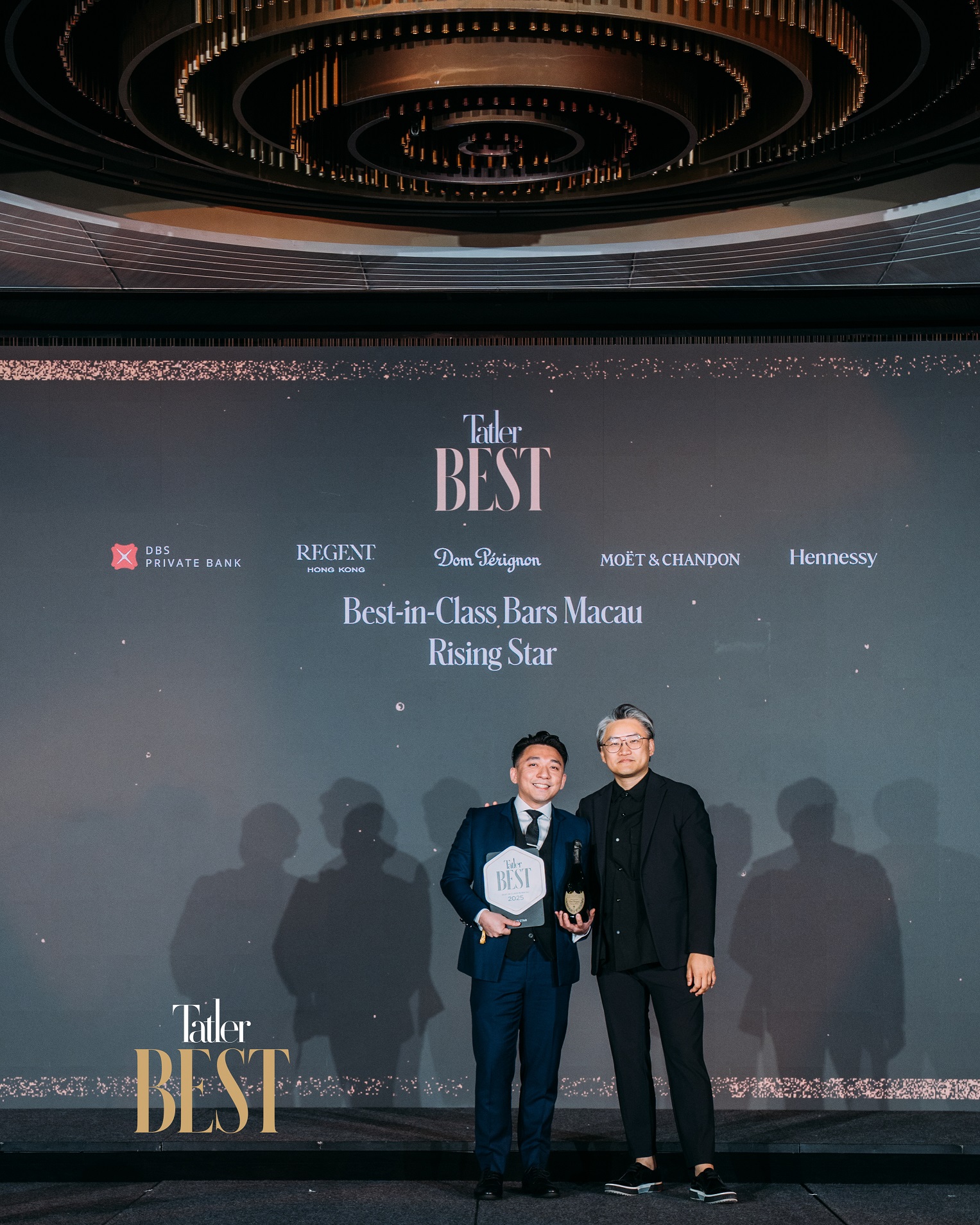 長廊酒吧更榮獲兩項 「Tatler Best-in-Class 」榮譽，更同時獲列入 「Tatler Best 20澳門酒吧」