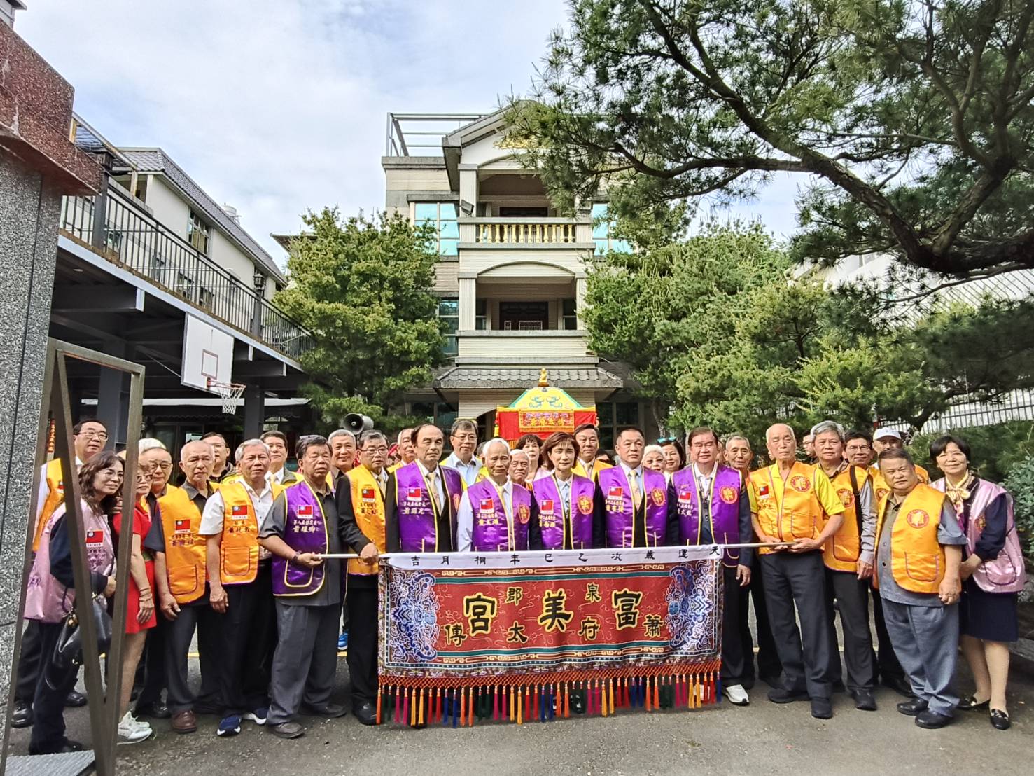 泉郡富美宮蕭府太傅遶境將橫跨西半部  首日蕭氏宗親會熱情接駕