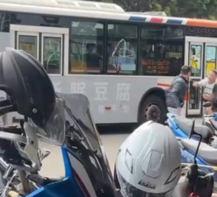 100261-920514149346943470899841264927168896626782018639935125596434