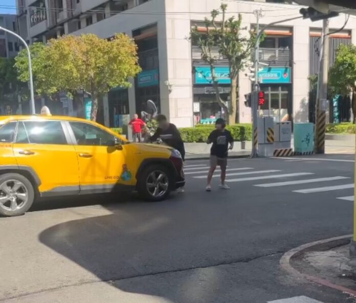 100826-230658848872767482070528884421352922599117225165365273080313039661