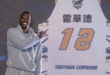 T1/霍華德賽中與隊友碰撞左膝不適就醫 將休養2週