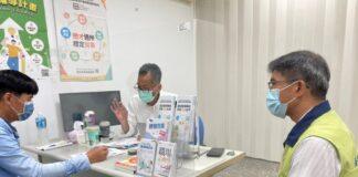 臺中市榮服處13日辦理今年第15場專業職涯諮詢服務，邀請就業情報Career職涯顧問李修德諮詢師實施職業適性評量、職涯諮詢。（圖/臺中市榮民服務處）