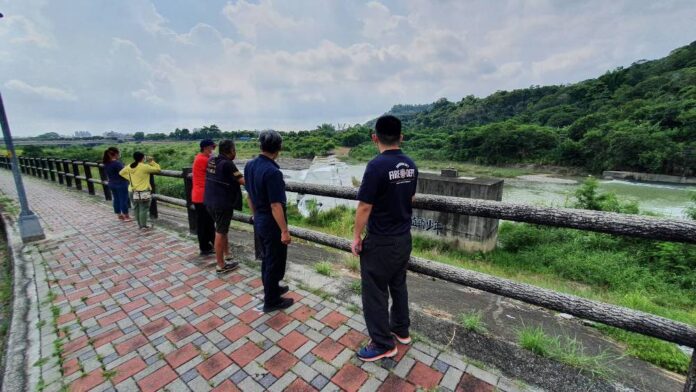 暑假期間民眾戶外戲水常因輕忽水域安全而發生溺水憾事，台中市府觀旅局提醒注意慎選安全場域。（圖/台中市政府）