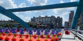 台中市南門橋第三代鋼構橋，橋面加寬成四線道，可以解決以往交通壅問題。(圖/記者林均和攝)