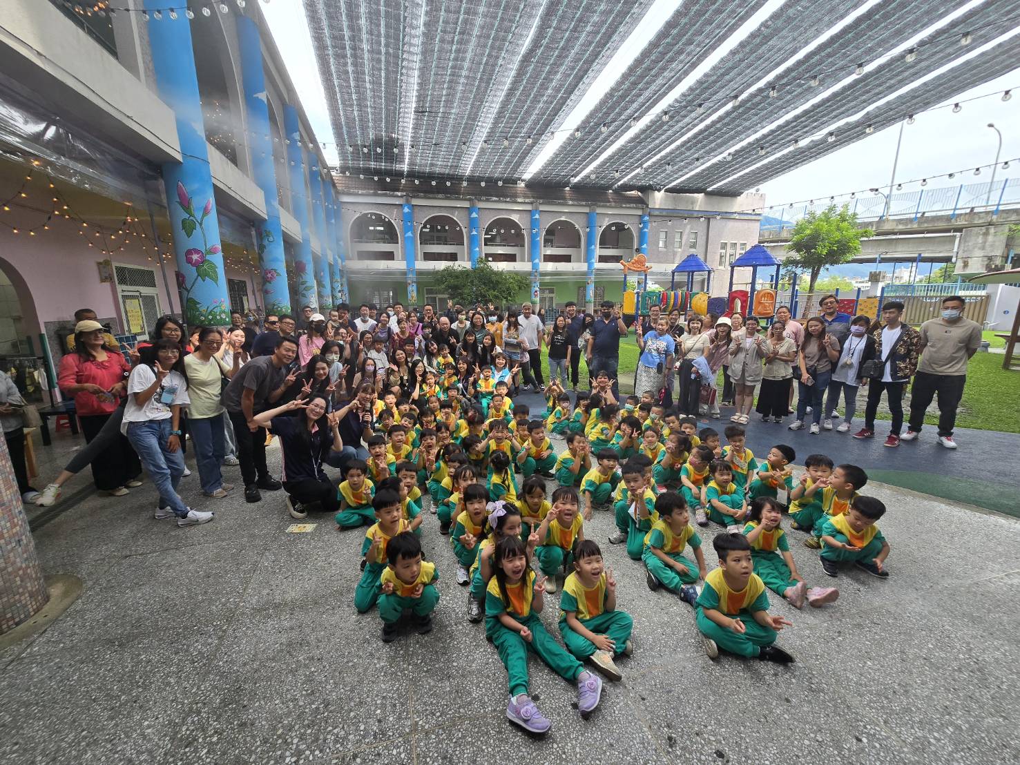 「水果DO RE MI」成果展  魏嘉彥與幼兒園幼童同樂