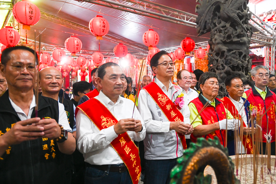 張善政祈願五穀豐收     出席新屋神農大帝秋祭