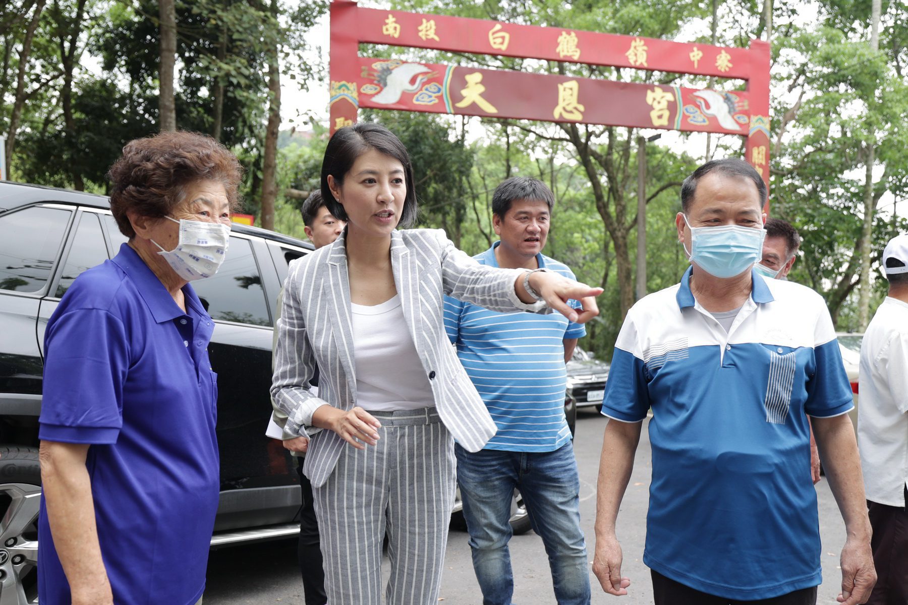 許淑華會勘中寮鄉　將花費1400萬改善多處道路