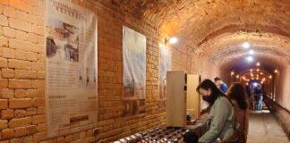 朝陽科技大學工業設計系辦理111年大專院校農村共創計劃，跟順達磚窯場合作「磚窯文化綠色照顧在地「磚」家」，吸引許多民眾參觀。（圖/記者林均和攝）