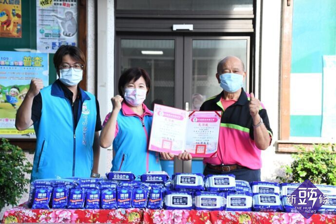 長期默默行善199生活百貨李盟德再捐抗疫物資 新頭條 Thehubnews