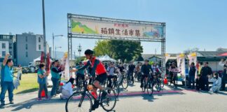 苗栗縣《天后遍路–稻鎮生活市集》11/29舉行「天后遍路一日騎旅」啟程，鼓勵遊客以低碳騎旅方式探訪苗栗山海行旅魅力。(圖/記者林均和攝)