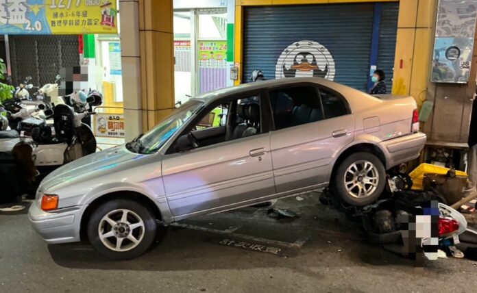 105428-293752680962842053428811341753444741042663365999295914272300781922