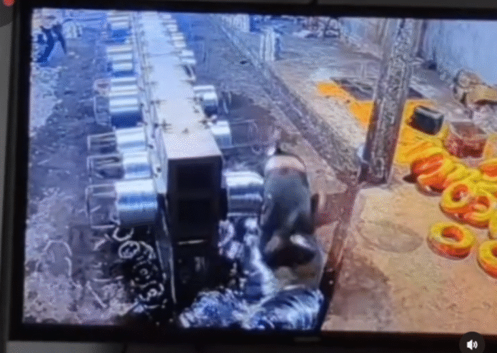 106022-155959979161917675949255519533277992616273688481251804570238674487