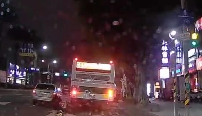 110089-137517794233826177210702738660754813876984392446809910600154028352