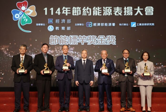 110615-449307860232-413895812842047123585435422246500963321850553