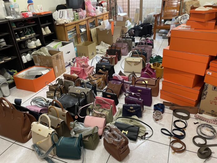 110794-946961019329879661028729854066536100513363258083803359940711779304