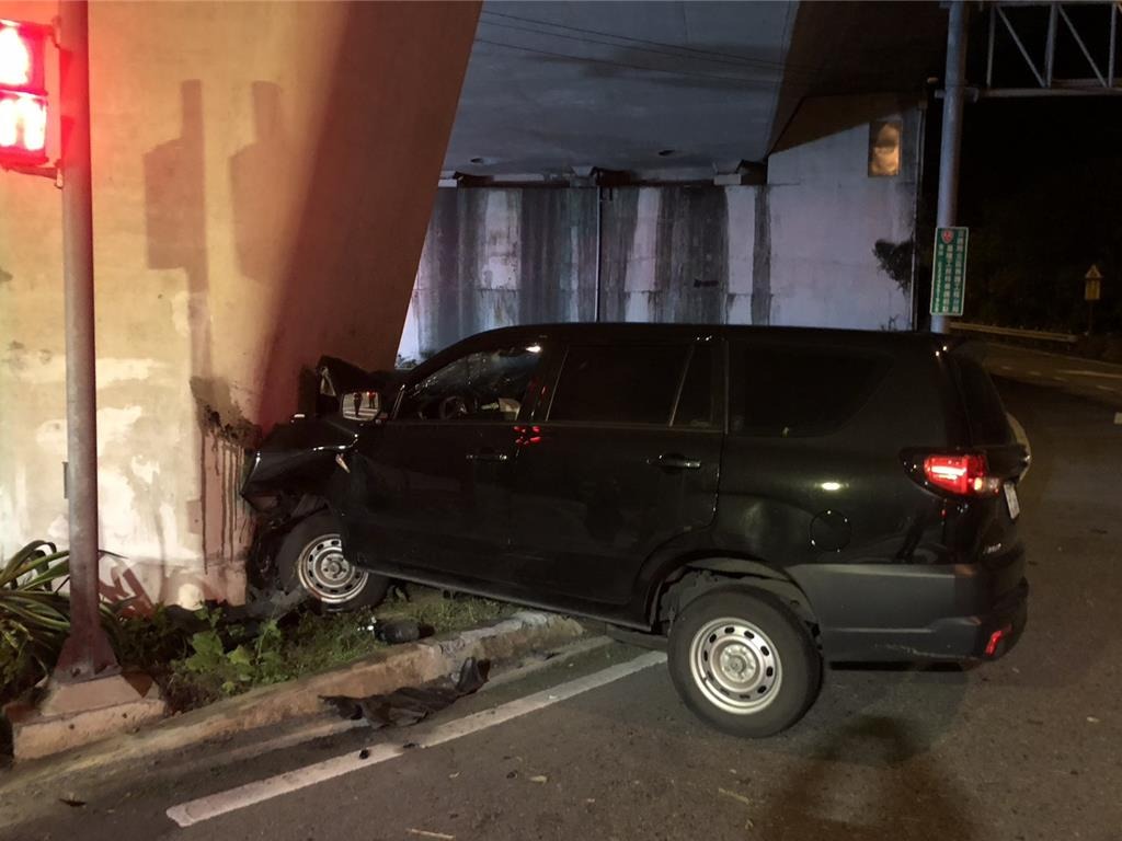 基隆市信義區孝東路一帶，昨（16）日深夜近23時發生1起死亡車禍。