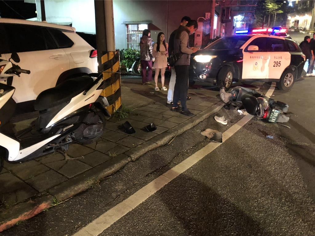 警消人員獲報趕抵時，張男已無生命徵象，經緊急送醫搶救仍不幸宣告不治。