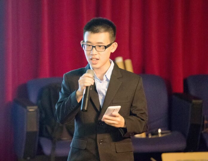 4X0qMqTWBJLnUJT7Hfth