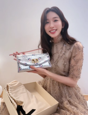 林志玲慶生感動落淚。(圖/翻攝林志玲小紅書)