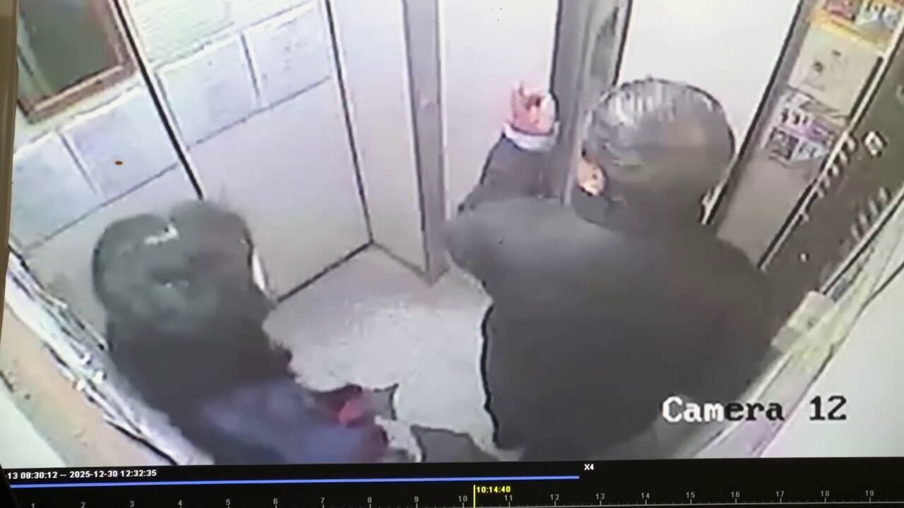 ▲台南姊弟戀吵架！女遭潑酸「全身灼傷」逃出喊救命 男屋內自傷送醫不治（圖／記者王俊勝 翻攝）