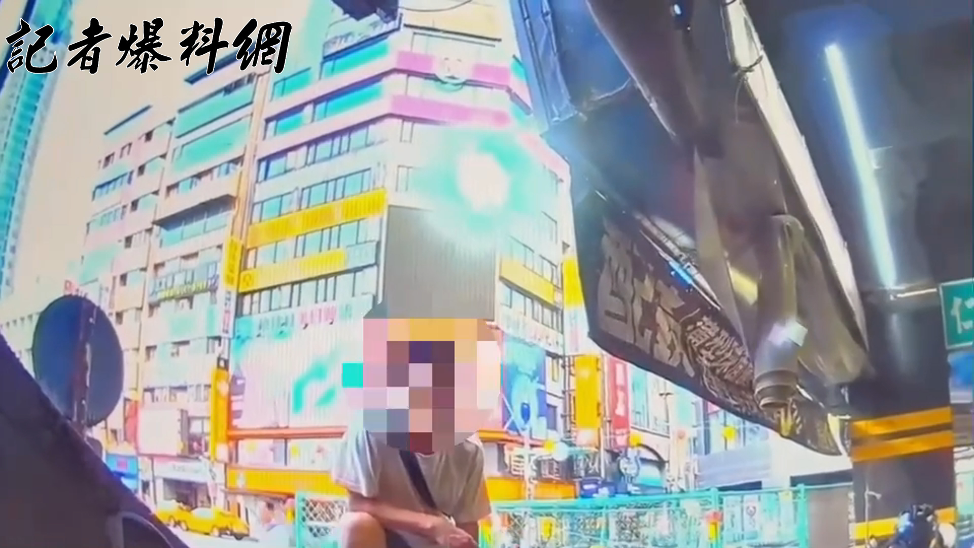 基隆市1名30歲左右的劉姓男子，昨（8）日酒後失態，在愛三路上大聲咆哮甚至對路人挑釁。
