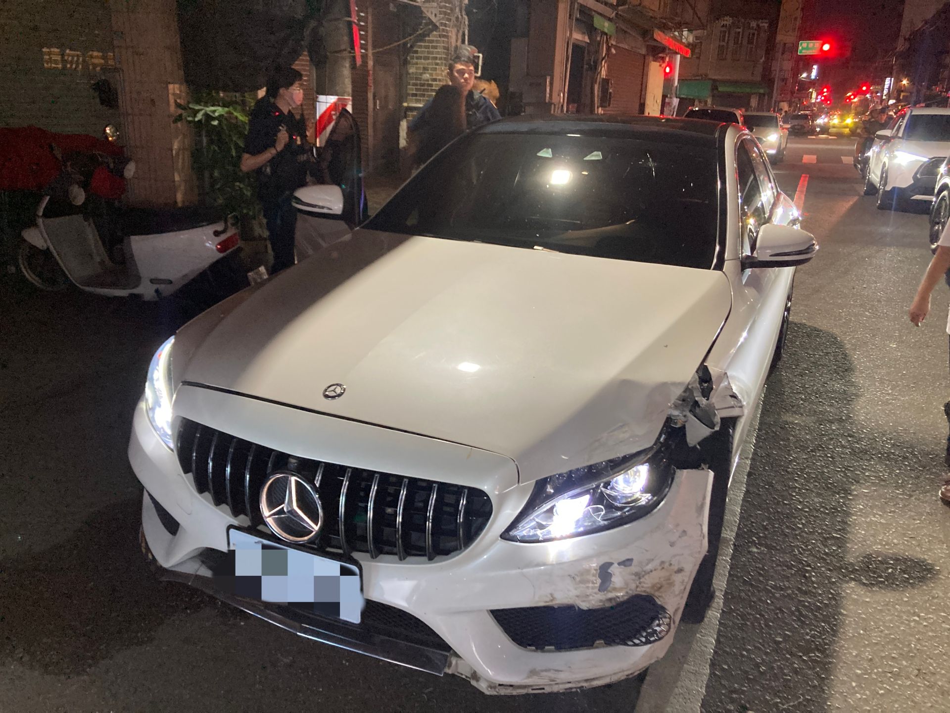 警方在距離事發處不遠的中山路尋獲廖女。