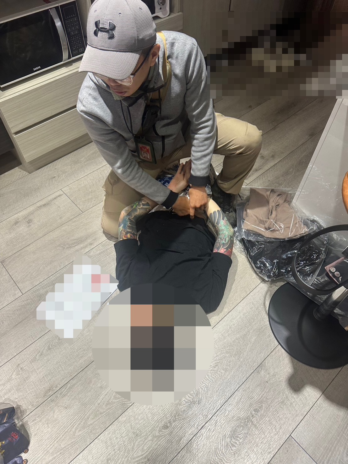 警方循線逮人。