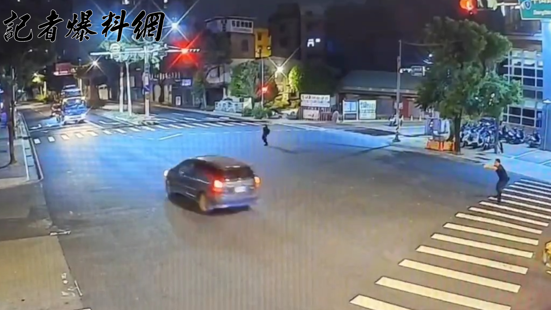 桃園市昨（14）日深夜至今日凌晨上演驚險警匪追逐戰。