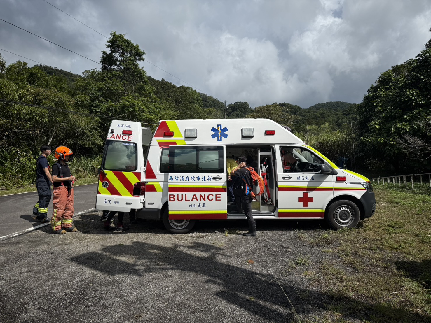 北市坪林區鷺鶿岫一帶，今（18）日上午傳出虎頭蜂螫傷意外。