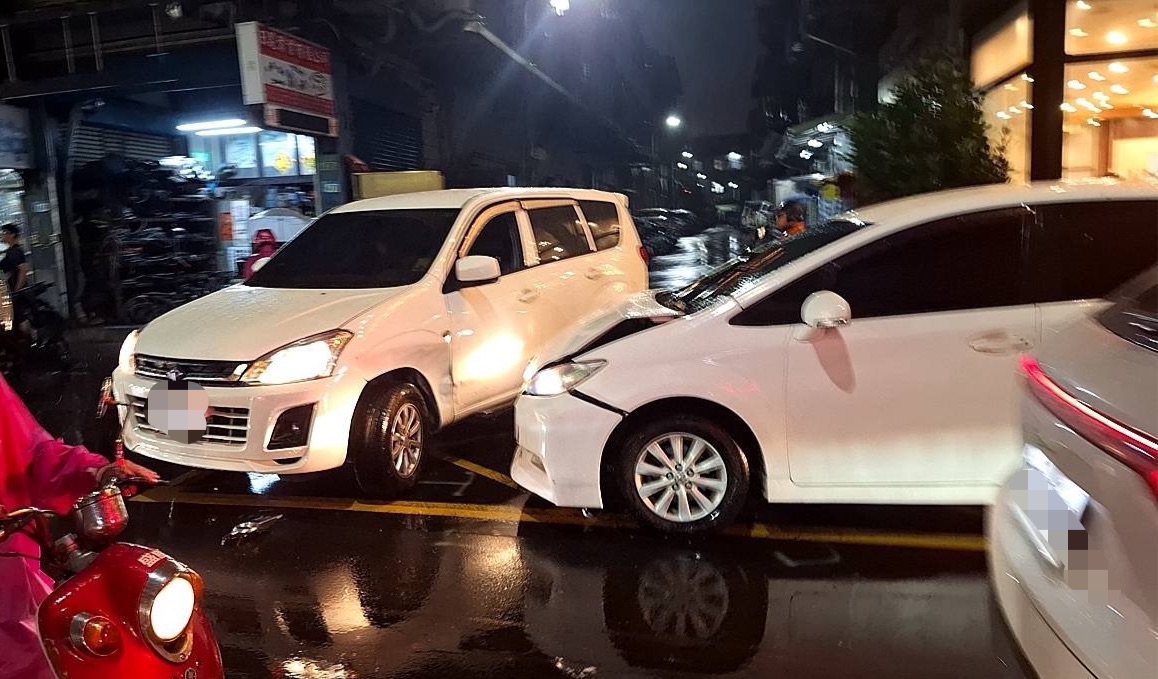 新北市新莊區化成路一帶，本（10）月21日晚間18時許發生1起交通事故。