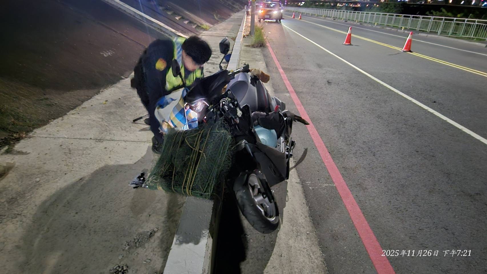 新北市樹林區大漢溪堤外便道一帶，昨（26）日傍晚18時許發生1起死亡車禍。