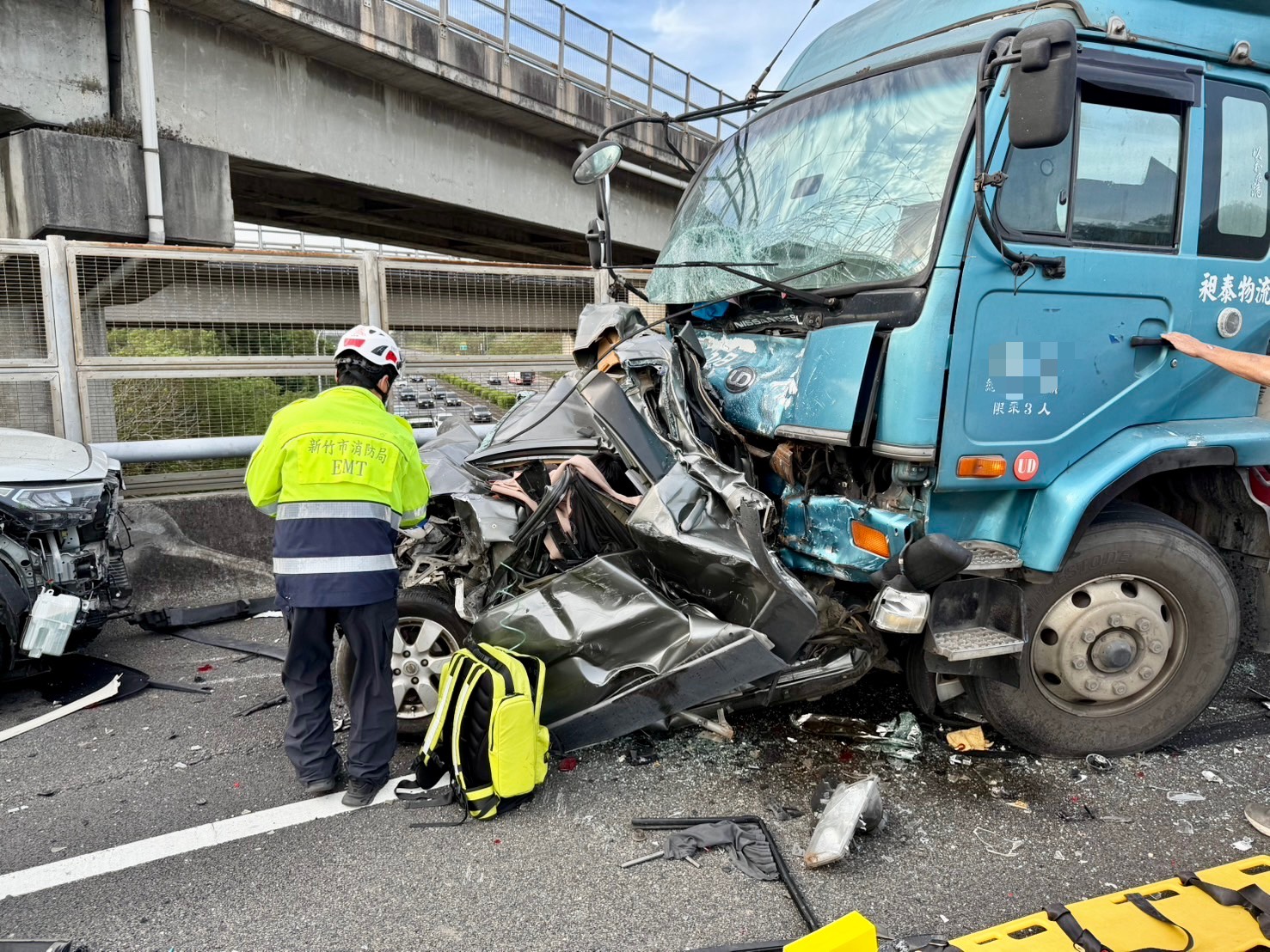 道3號北上新竹系統路段今（27）日上午8時許發生嚴重的7車連環追撞事故。