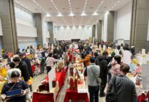 ▲工策會日前於市府內舉辦十大伴手禮「專家評選」，近200家店家同場較勁。