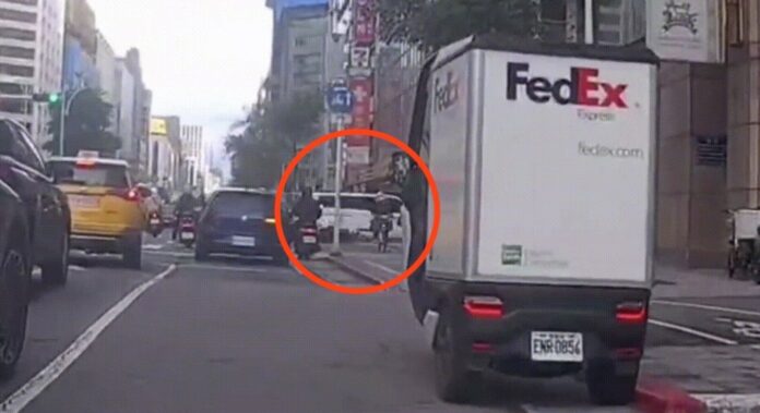 129767-305264389455424431774815206930554653329053788934922243256650261542