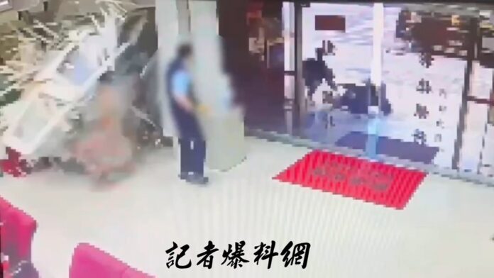 129920-443615157208923303350630542111472450217060896158962783125967938240