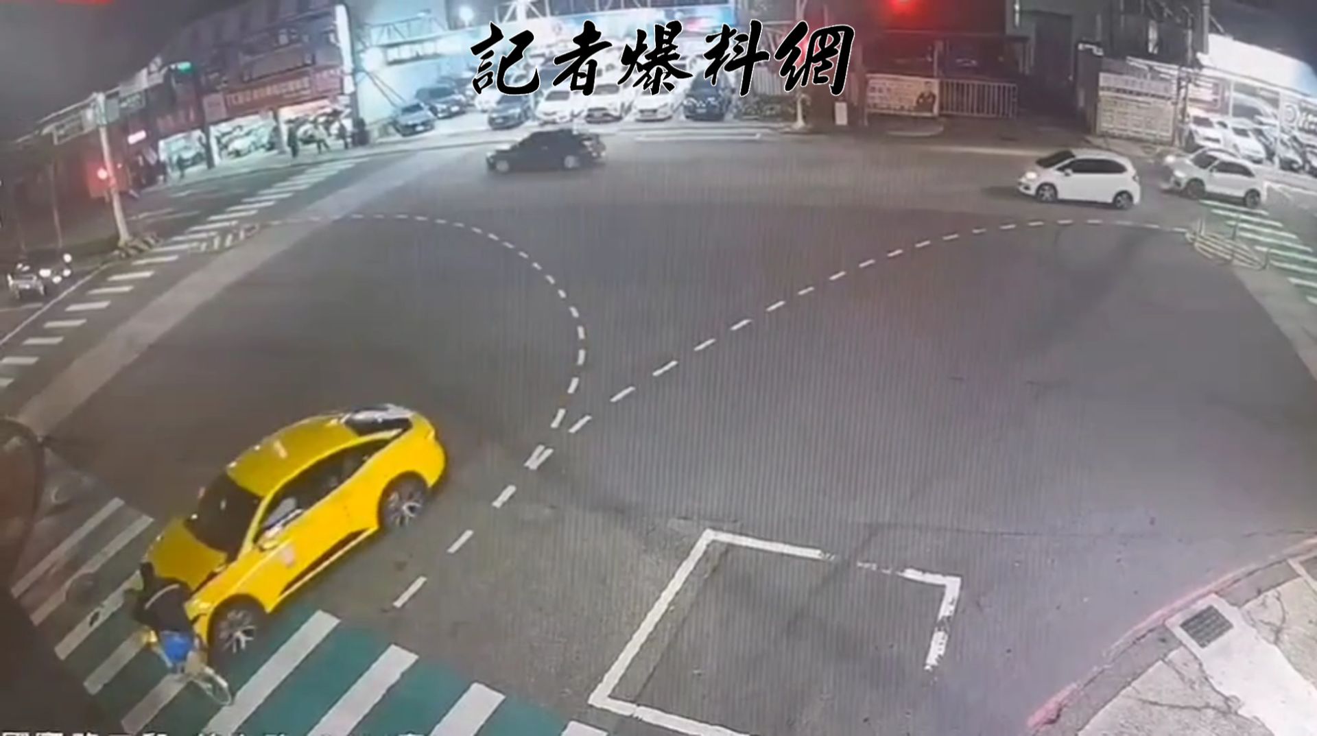 園市桃園區國際路一段、慈文路口,前(2)日晚間19時許發生1起交通事故。