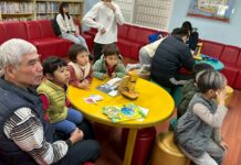 花蓮市圖AR互動繪本 提供親子雙語閱讀新體驗