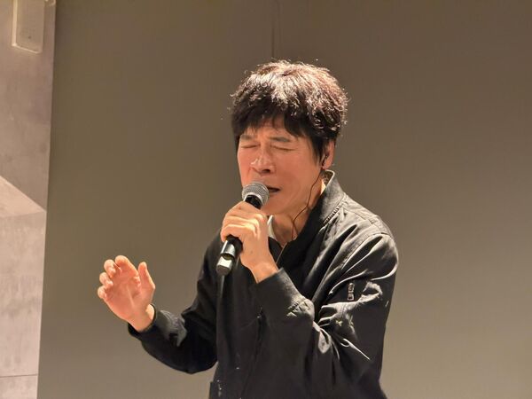 洪榮宏現身演唱會彩排。（圖／阿爾發音樂提供）