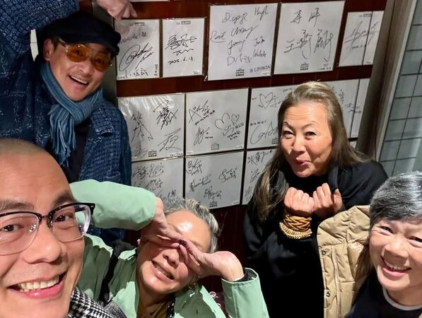 江宏恩曬出難得的全家福合照。（圖／翻攝江宏恩IG）