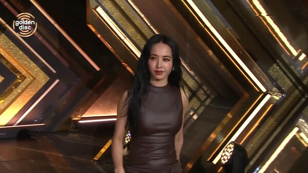 蔡依林頒獎說了三種語言。（圖／翻攝Disney+）