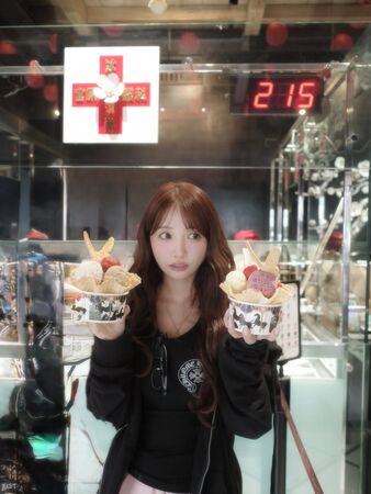 三上悠亞在台中化身最美觀光客。（圖／翻攝三上悠亞IG）