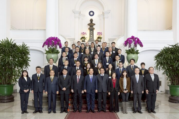 uWPIh6nczV6hwf1vdKUj