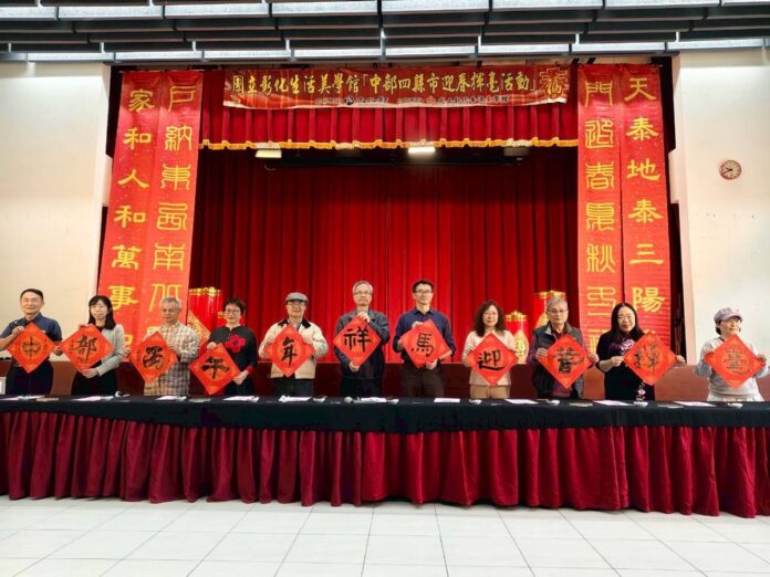 4Q3lOUvWLEUR4zyflEff