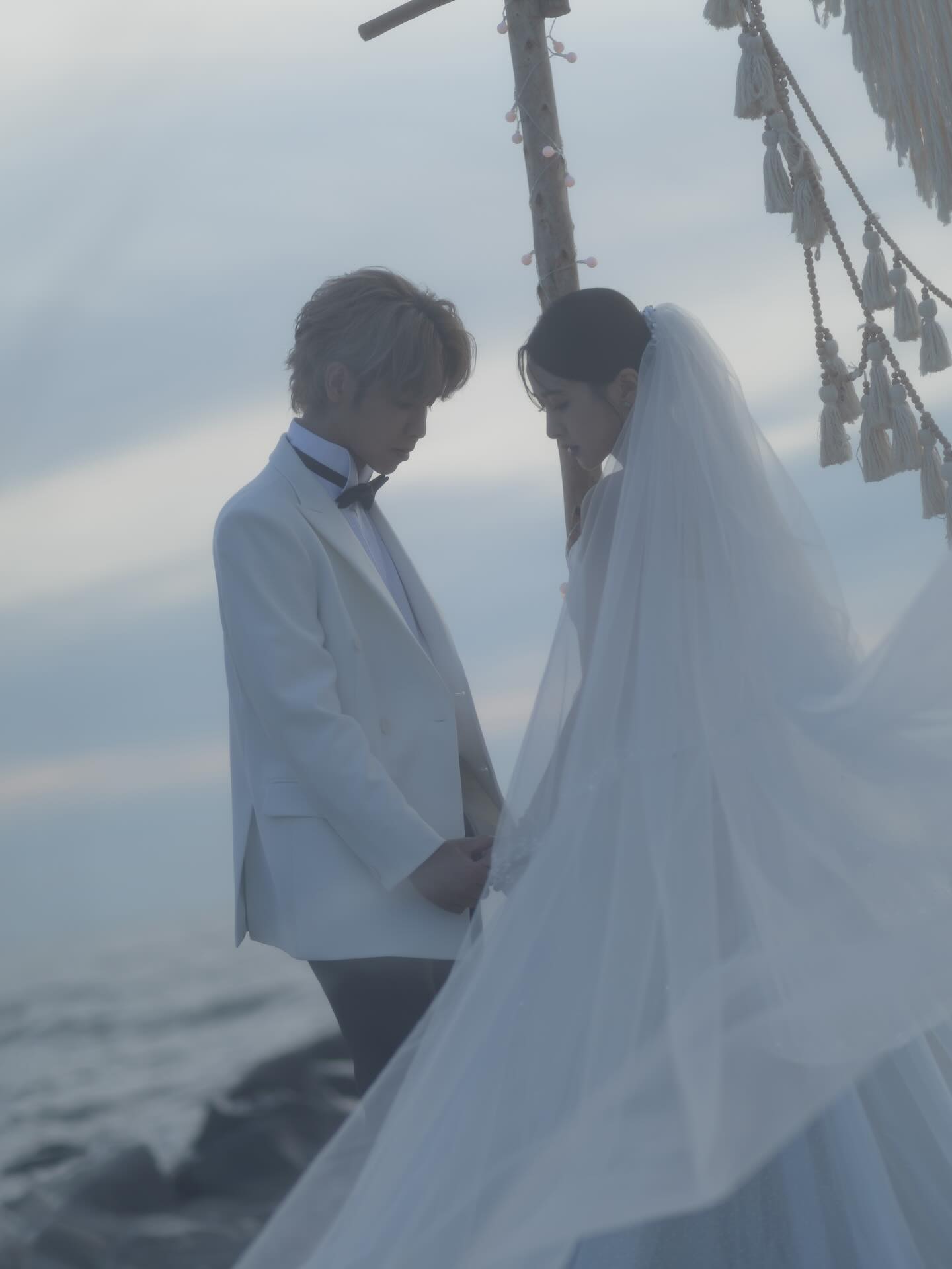 鼓鼓、大元公開婚紗照。（圖／翻攝大元臉書）