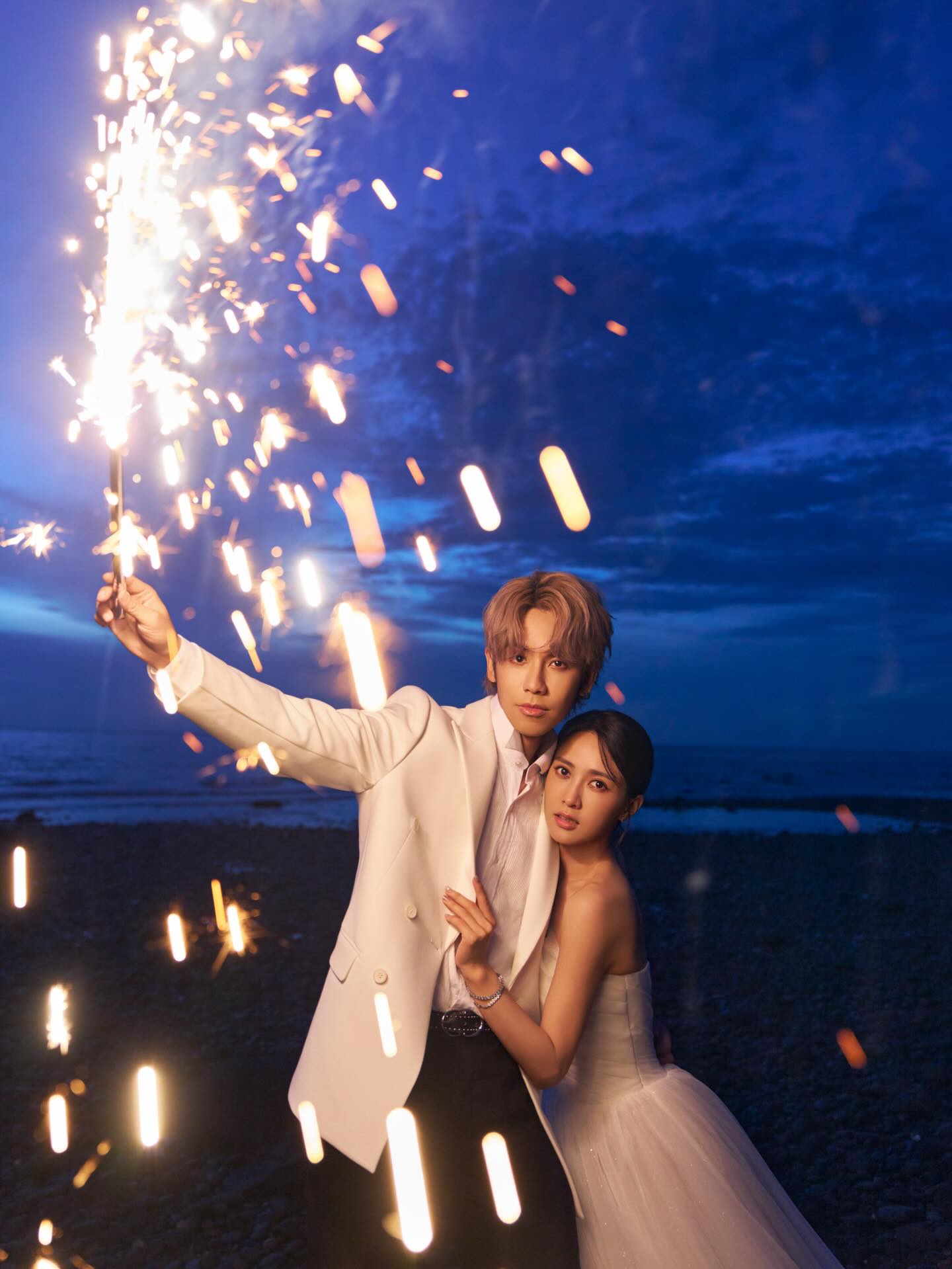 鼓鼓、大元公開婚紗照。（圖／翻攝大元臉書）