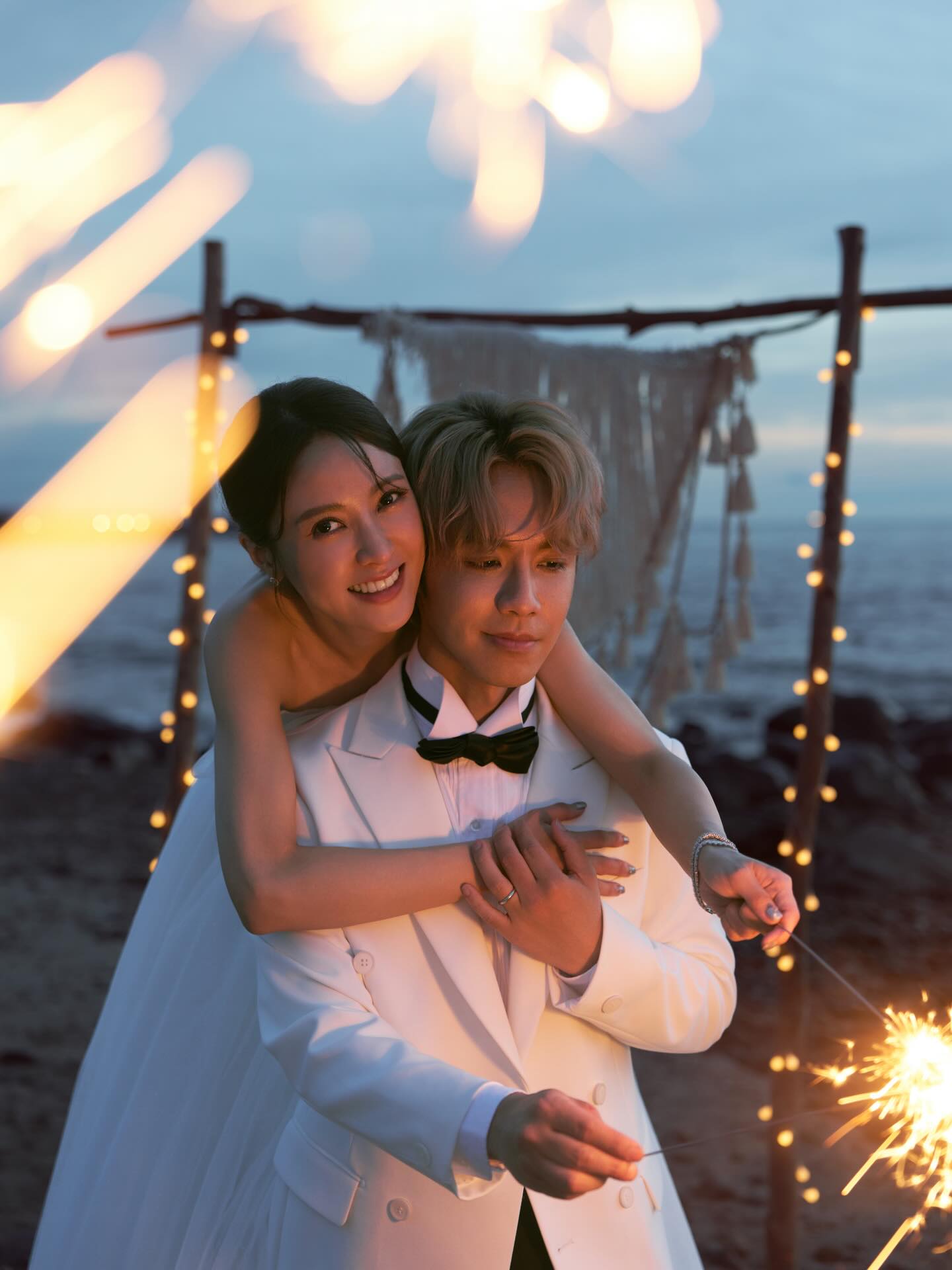 鼓鼓、大元公開婚紗照。（圖／翻攝大元臉書）